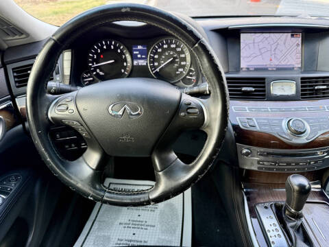 2015 Infiniti Q70 3.7