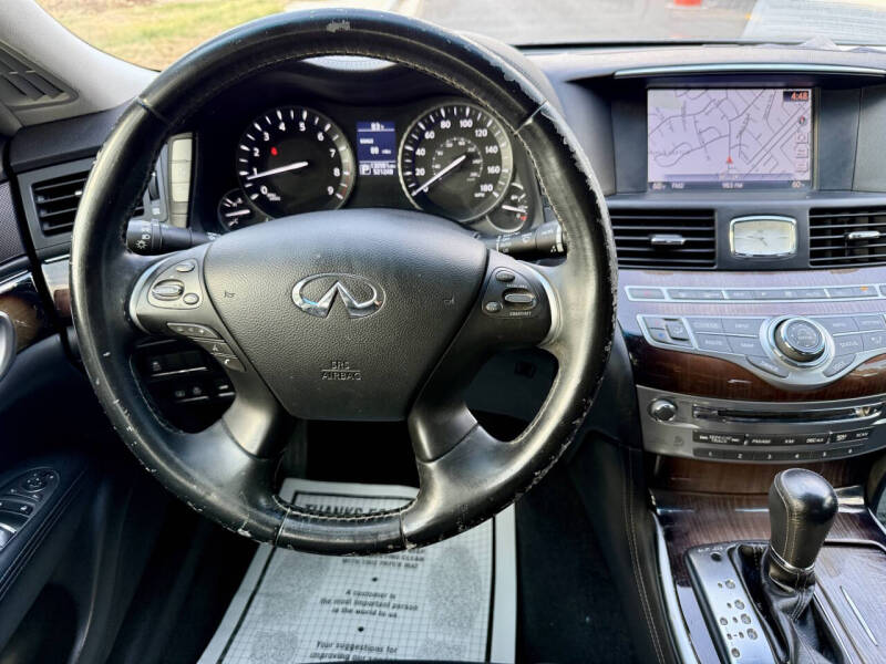 2015 Infiniti Q70 3.7