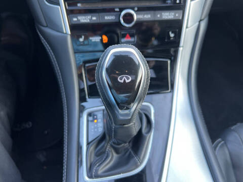 2017 Infiniti Q60 3.0T Premium