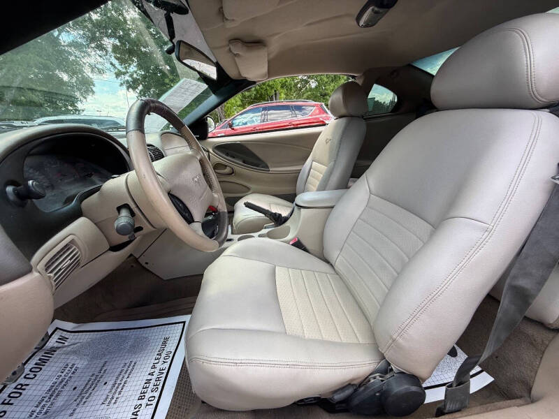 2004 Ford Mustang GT Deluxe