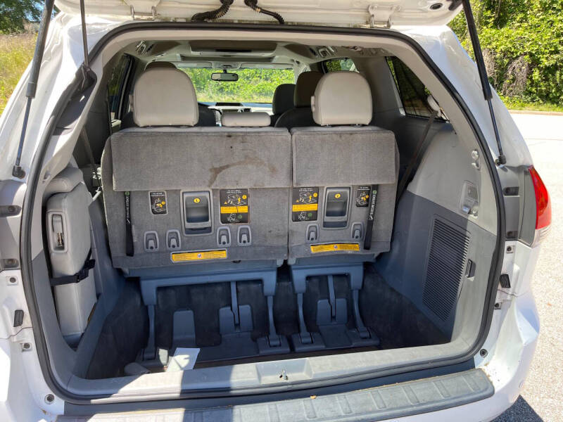2014 Toyota Sienna XLE 8-Passenger