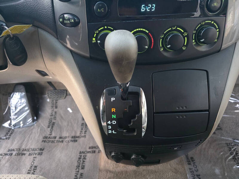 2009 Toyota Sienna CE 7-Passenger