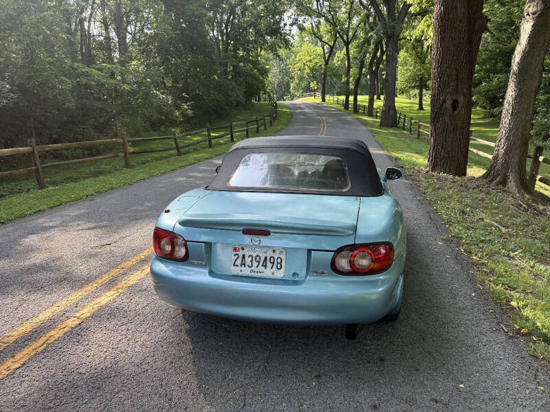 2001 Mazda MX-5 Miata