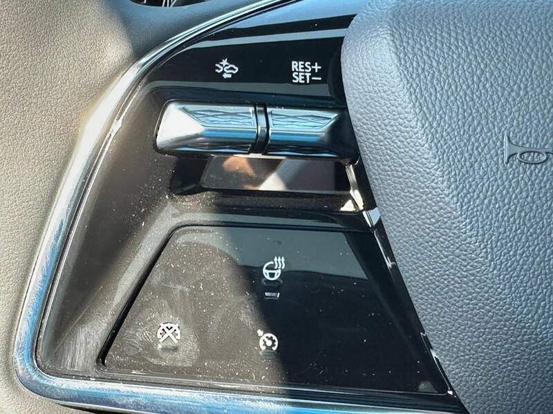 2025 Cadillac LYRIQ Luxury 1