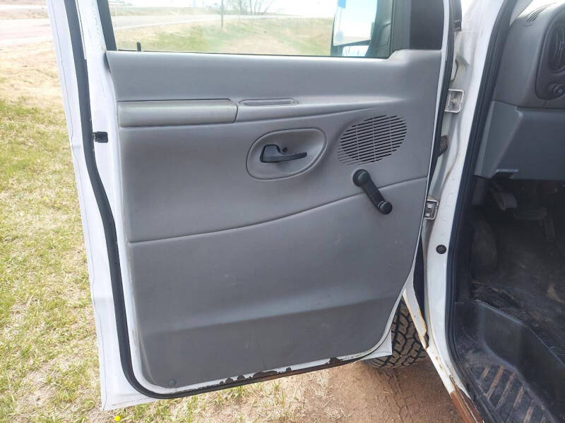 2004 Ford E-Series