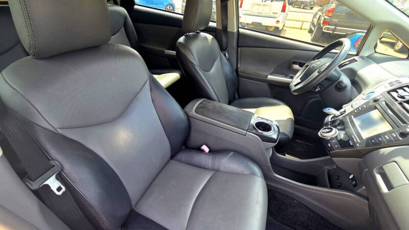 2012 Toyota Prius v Five
