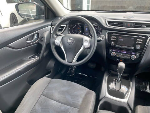 2015 Nissan Rogue SV