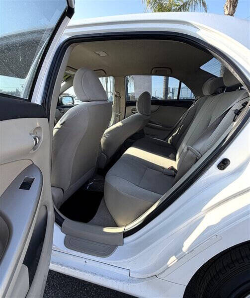 2012 Toyota Corolla LE