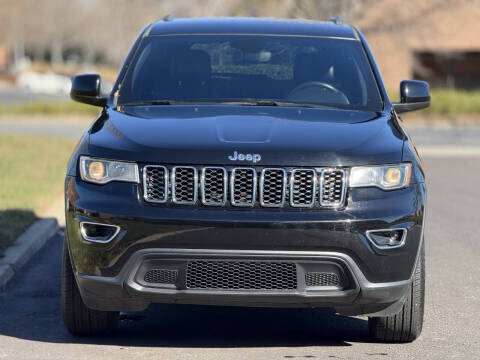 2020 Jeep Grand Cherokee Laredo