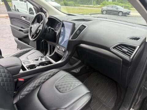2023 Ford Edge Titanium