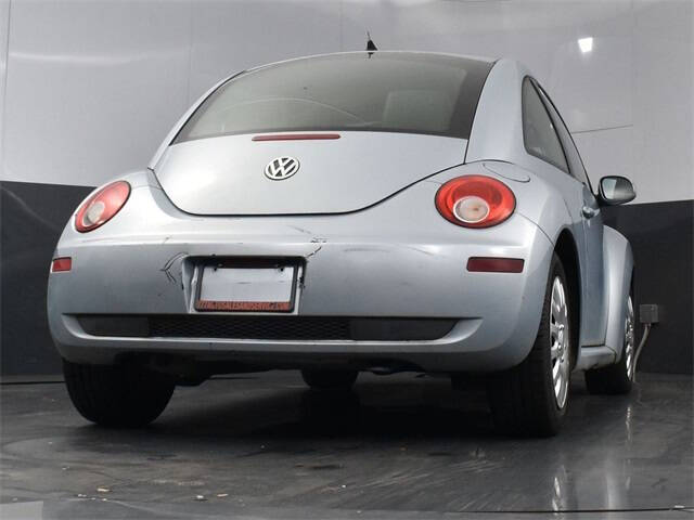 2010 Volkswagen New Beetle