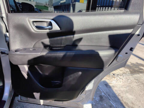 2015 Nissan Pathfinder SL