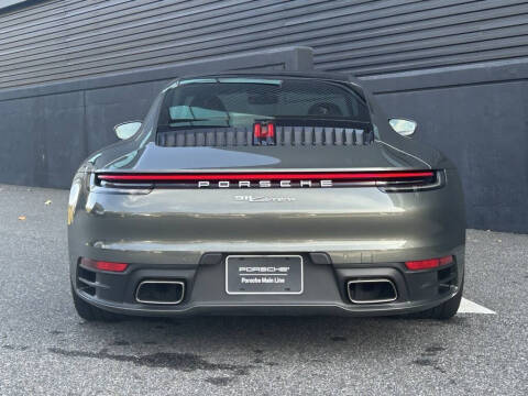 2022 Porsche 911 Carrera