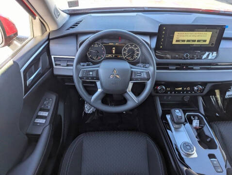 2026 Mitsubishi Outlander ES