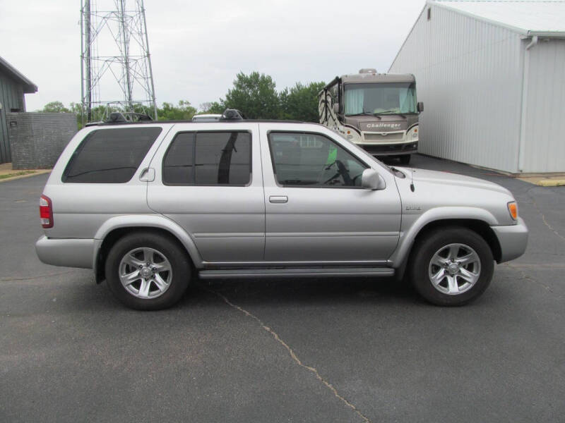 2004 Nissan Pathfinder LE Platinum