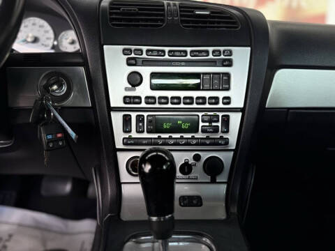 2003 Ford Thunderbird