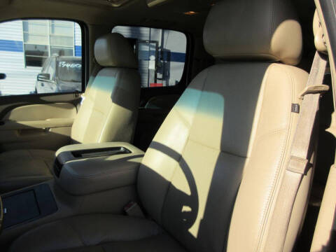 2014 Chevrolet Suburban LTZ