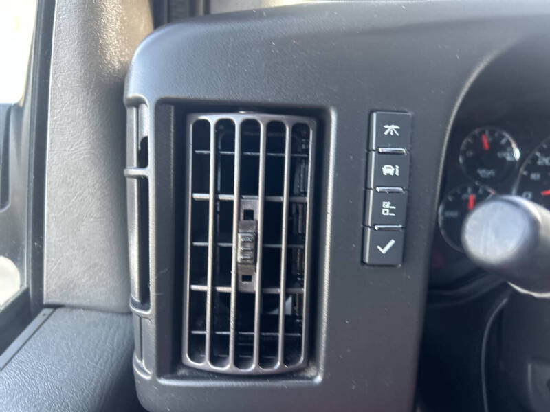 2023 GMC Savana 2500