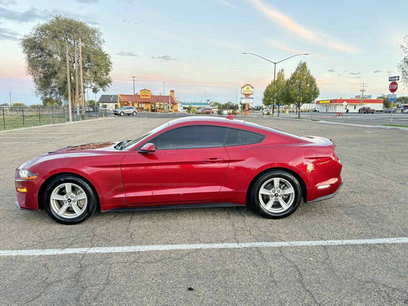 2021 Ford Mustang EcoBoost