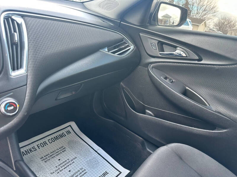 2017 Chevrolet Malibu LT