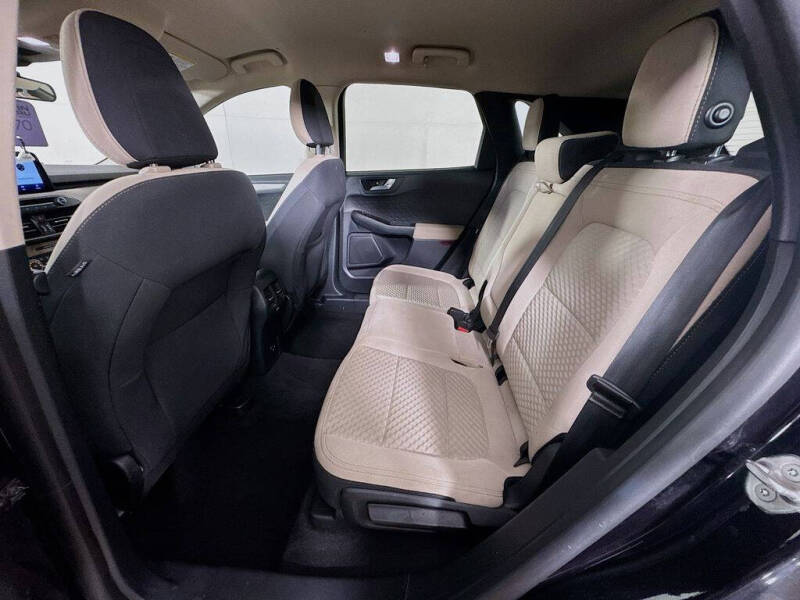2020 Ford Escape SE