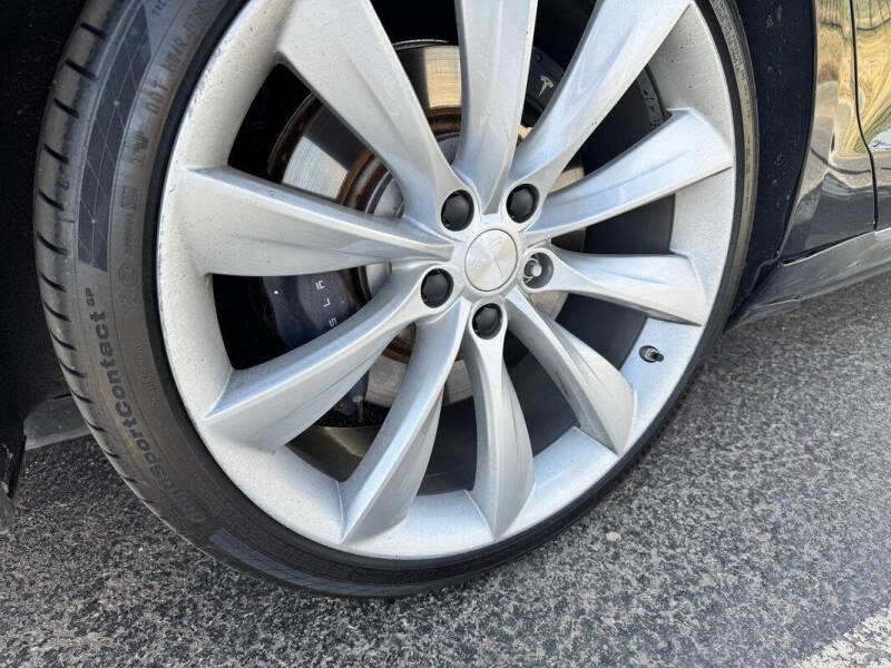 2013 Tesla Model S Performance