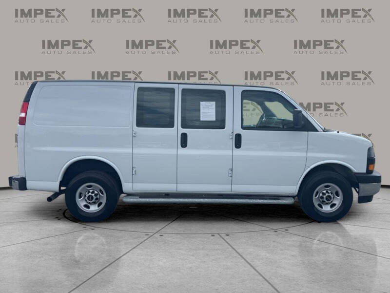 2024 GMC Savana 2500