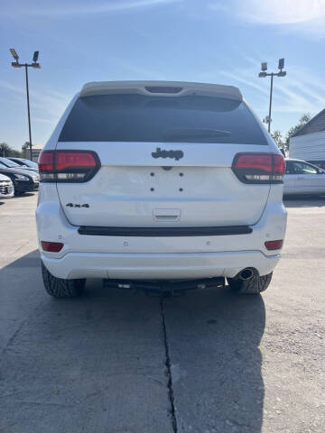 2017 Jeep Grand Cherokee Laredo