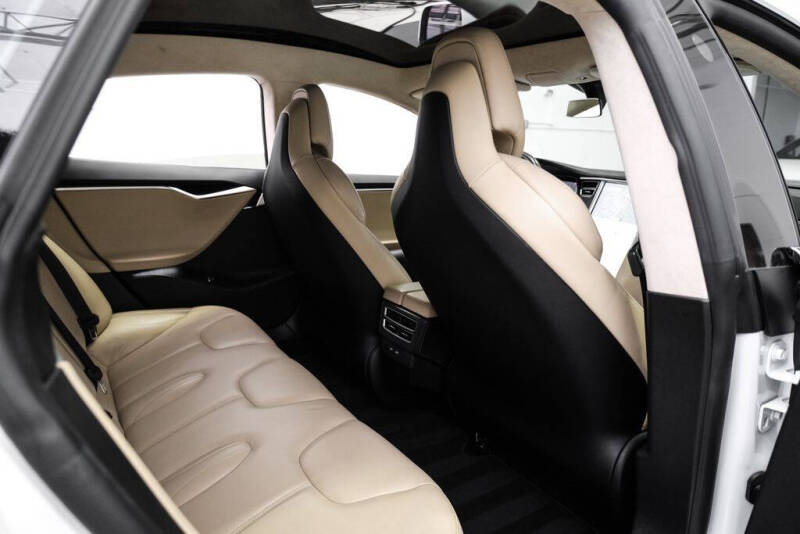 2017 Tesla Model S 90D