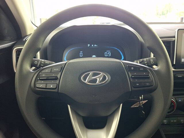 2026 Hyundai Venue SE