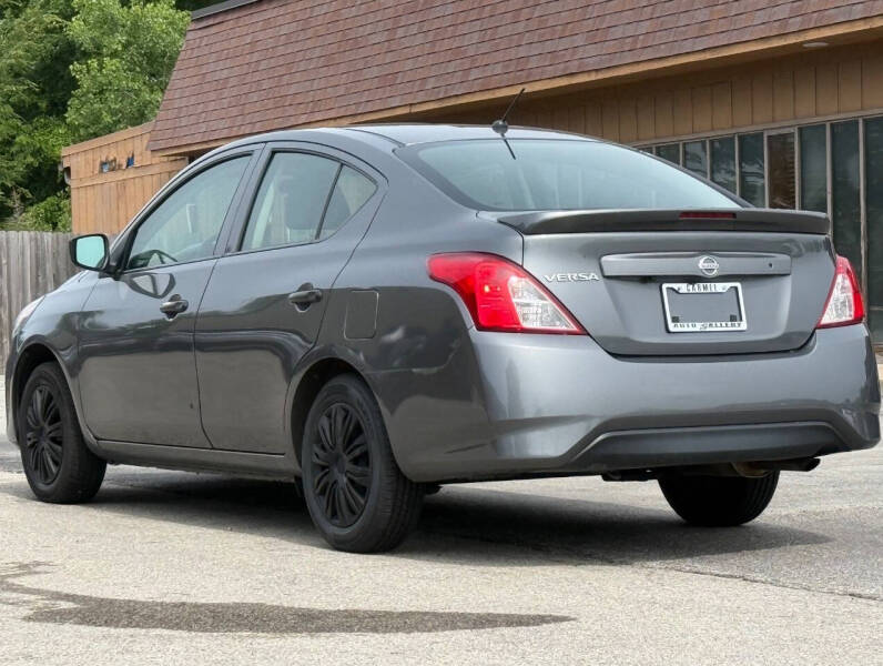2019 Nissan Versa S Plus