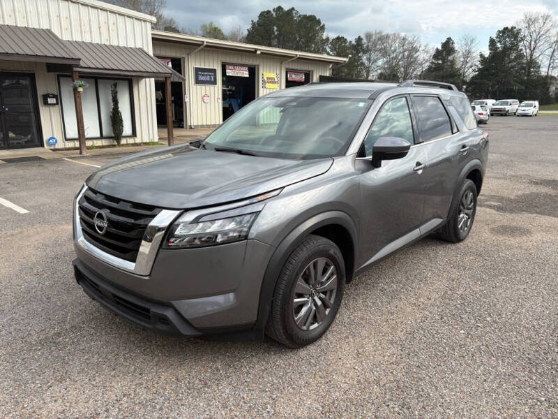 2024 Nissan Pathfinder SV