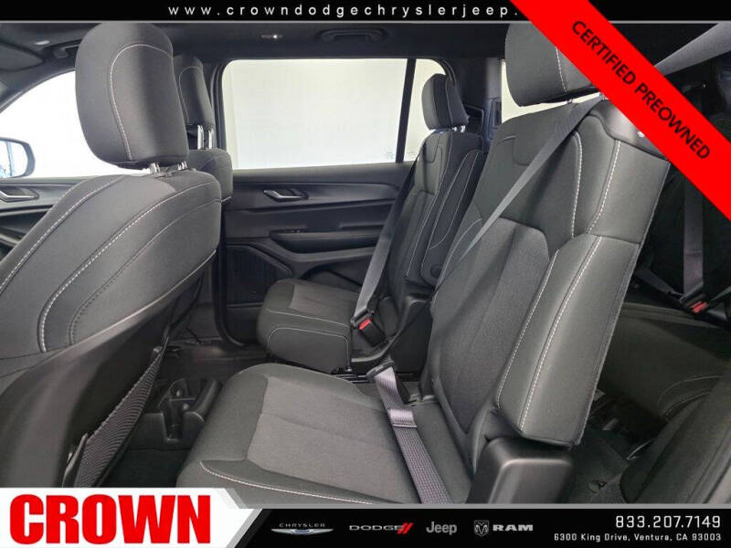 2025 Jeep Grand Cherokee L Laredo