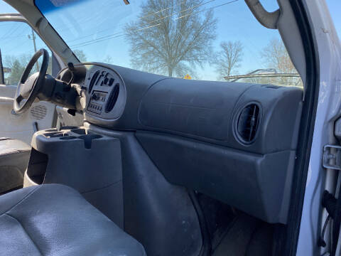 2005 Ford E-Series E-450 SD