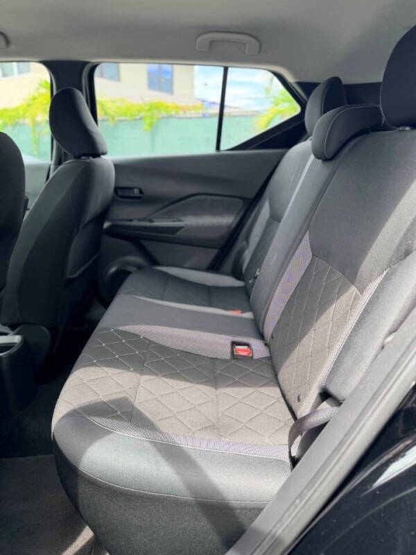 2019 Nissan Kicks SV