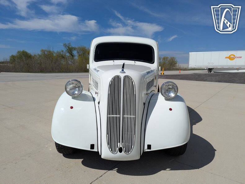 1948 Ford Anglia