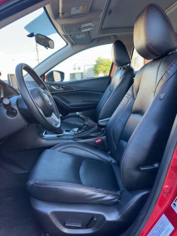 2015 Mazda MAZDA3 i Grand Touring