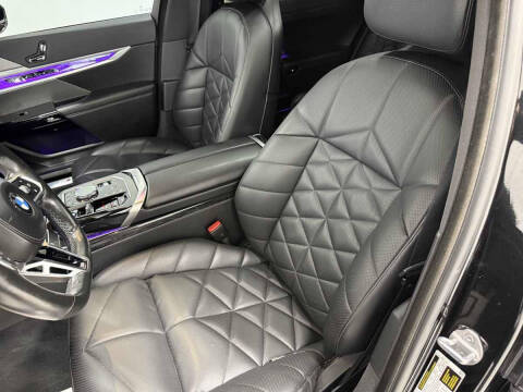 2023 BMW 7 Series 740i