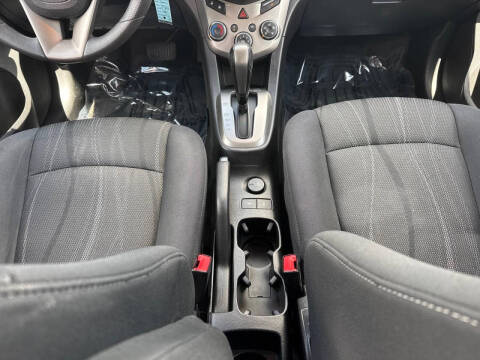 2016 Chevrolet Sonic LT Auto