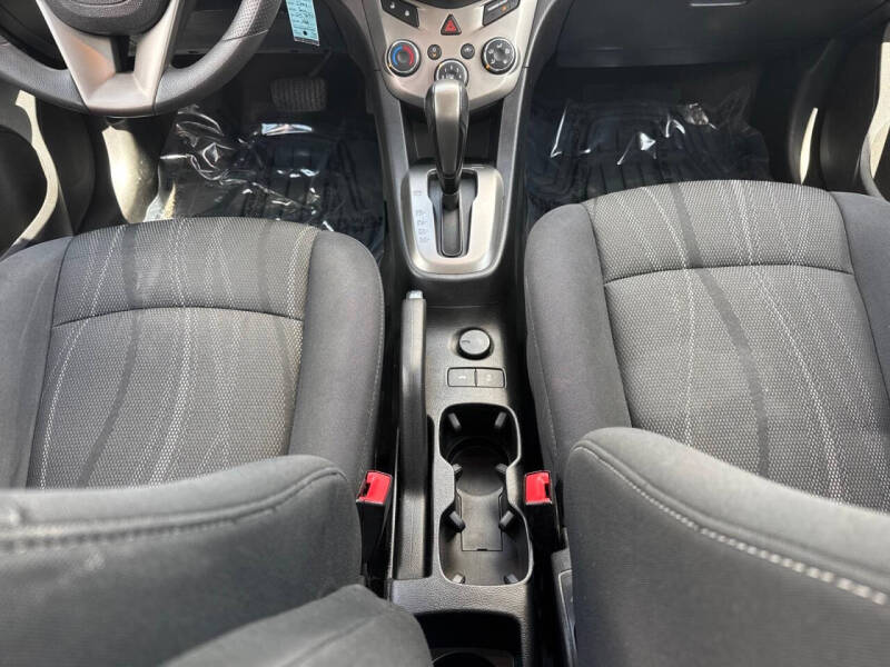 2016 Chevrolet Sonic LT Auto