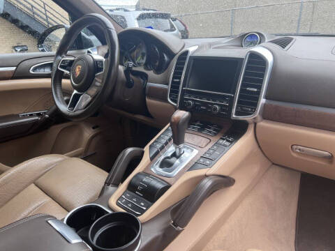 2015 Porsche Cayenne S E-Hybrid