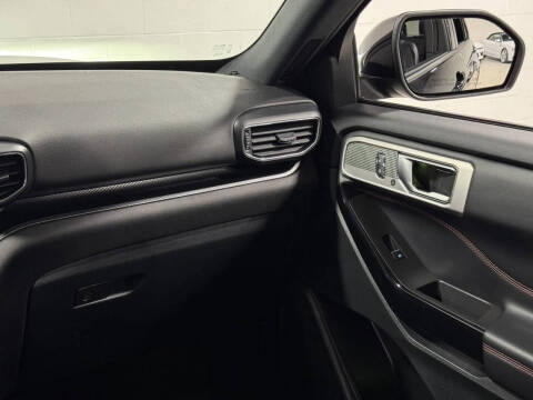 2024 Ford Explorer ST-Line