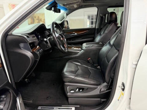 2018 Cadillac Escalade Luxury