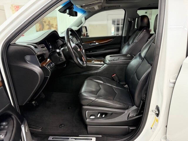 2018 Cadillac Escalade Luxury