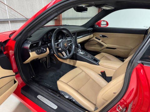 2018 Porsche 911 Carrera