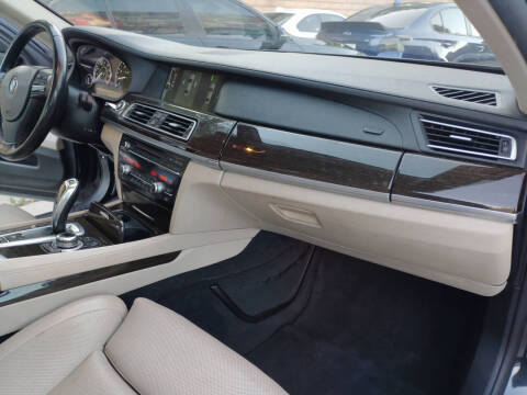 2011 BMW 7 Series 750Li