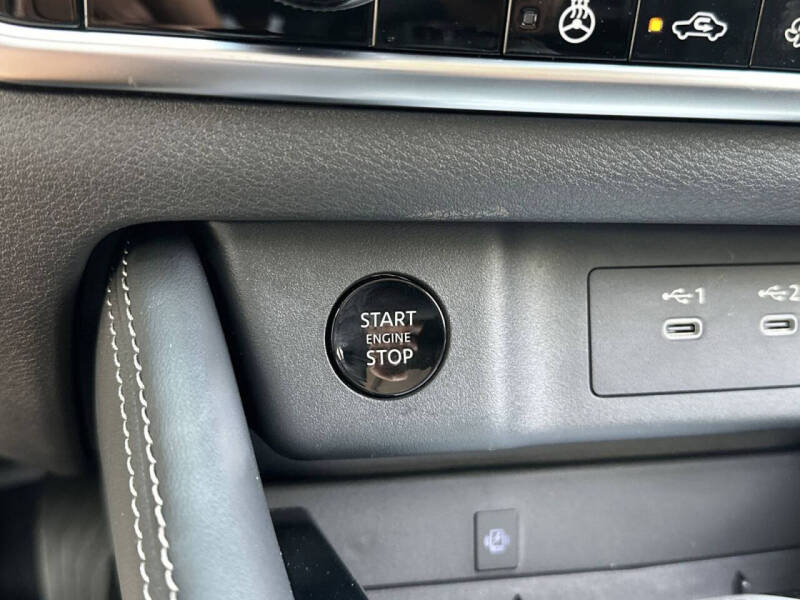 2025 Nissan Rogue Platinum