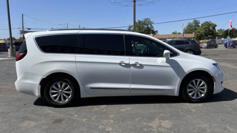 2018 Chrysler Pacifica Touring L