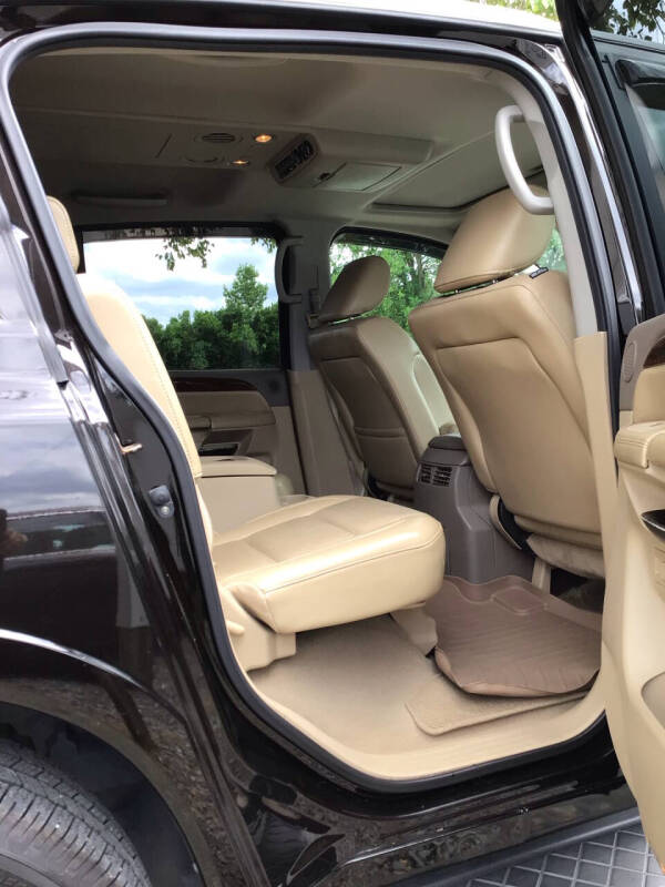 2011 Nissan Armada Platinum