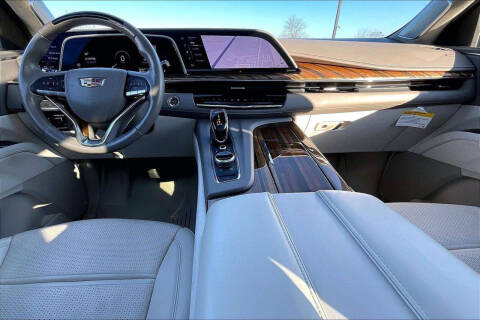 2023 Cadillac Escalade ESV Premium Luxury Platinum